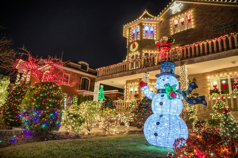 Dyker Heights Holiday Lights Tour with Hot Chocolate